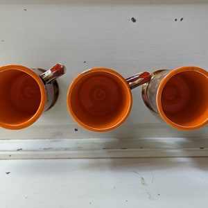 Vintage Seventies Coffee Mugs Pedestal Brown and Orange Splatter Design Ceramic Coffee Cups image 3