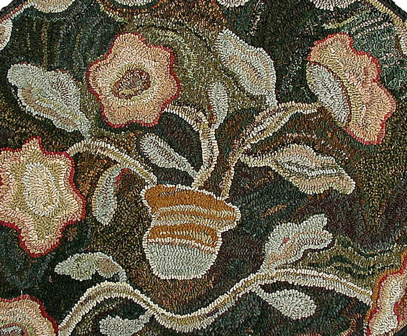 Oval Antique floral rug hooking pattern on primitive linenKaren Kahle hooked rug design