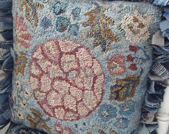 Gazing Ball Pattern rug hooking pattern on linen//floral garden motifs
