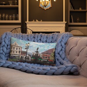 Bowling Green, KY - Premium Pillow