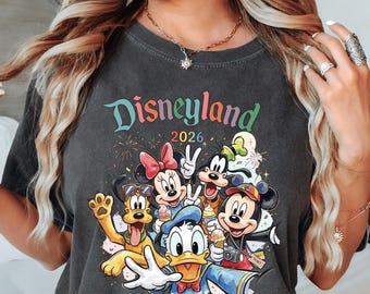 Koszulka Disneyland 2026 Comfort Colors, Koszulka Disney Family Vacation, Koszulka pasująca do Disney Trip, Strój Disneyland, Magiczna koszulka