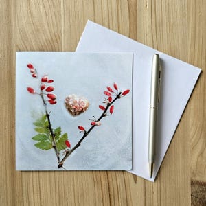 Carte de fête des mères ou carte d'anniversaire Sweet Heart | Baies d'épine-vinette, fougère et limonium | Photographie botanique de l'Okanagan | Cartes de Susan