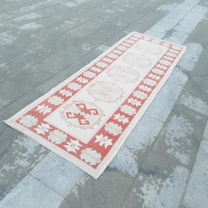 Vintage Turkish Oushak Wool Runner Rug: Red Cream Hallway Carpet (2x7 ft)