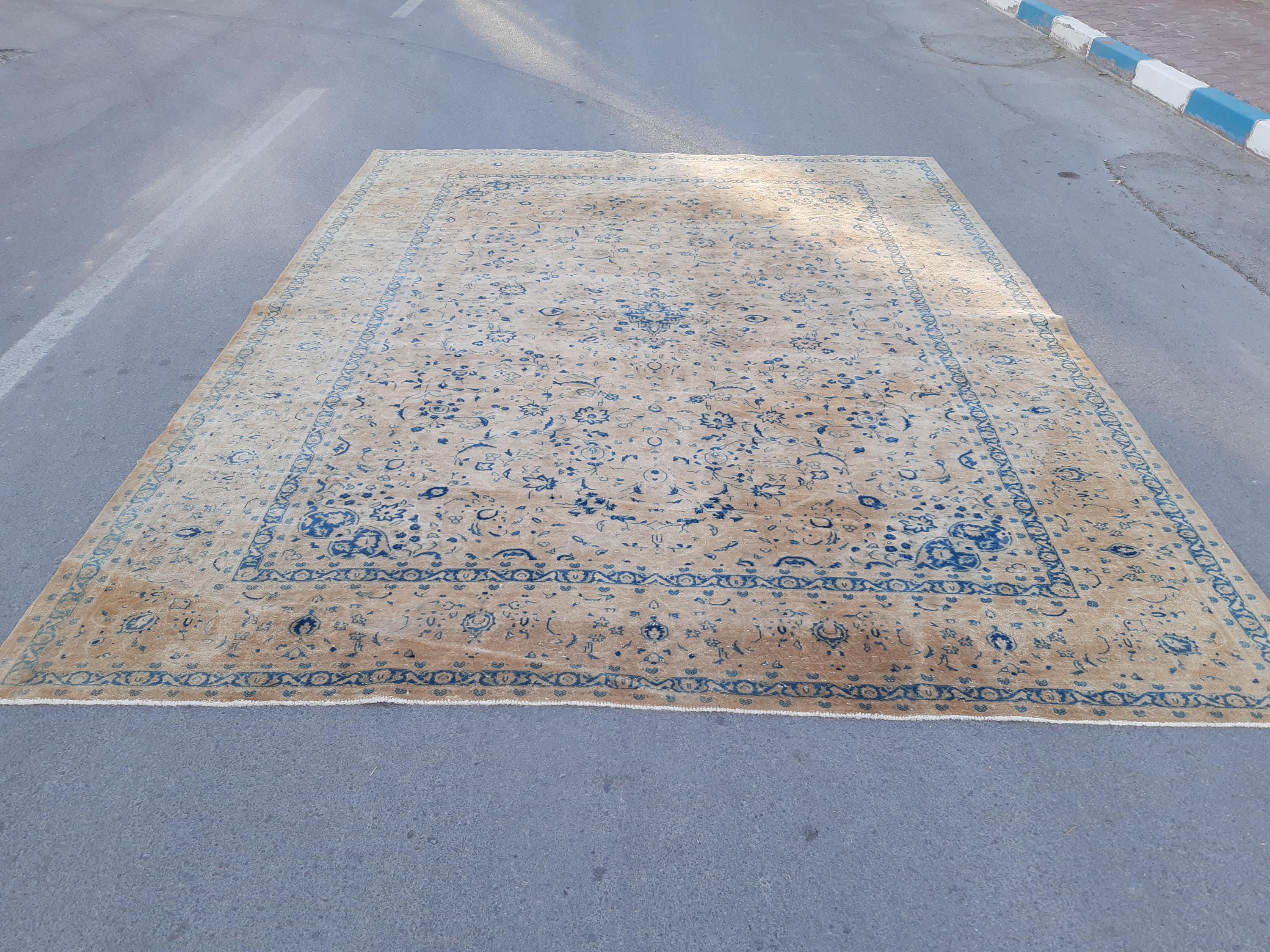 Large Vintage Persian Rug: Hand-Knotted Wool Oriental Carpet, 9.11x13 ft