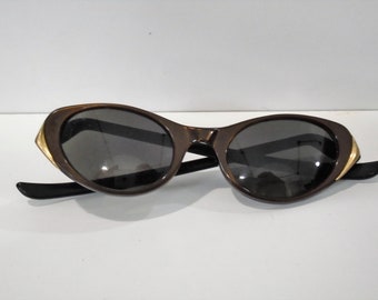 1950s Cats-Eye Bifocal Sunglasses - Titmus Brand "Entice" - Retro Vintage Colored Bakelite with Brass Accents