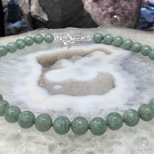 Beautiful Natural Green Jadeite Jade Hand Knotted Necklace