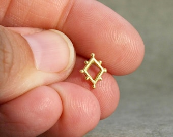 Etruscan studs - Tiny stud earrings - 18k gold stud earrings - solid gold earrings - tribal earrings - dainty gold studs - geometric studs