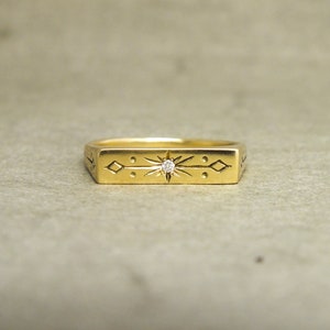 Signum diamond ring, 18k gold signet ring, intaglio ring, celestial ring, diamond signet ring, starburst diamond ring, engraved signet image 8