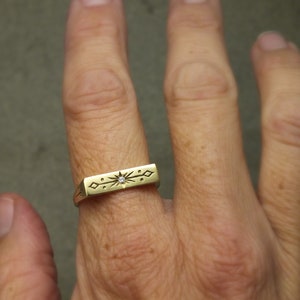 Signum diamond ring, 18k gold signet ring, intaglio ring, celestial ring, diamond signet ring, starburst diamond ring, engraved signet image 3