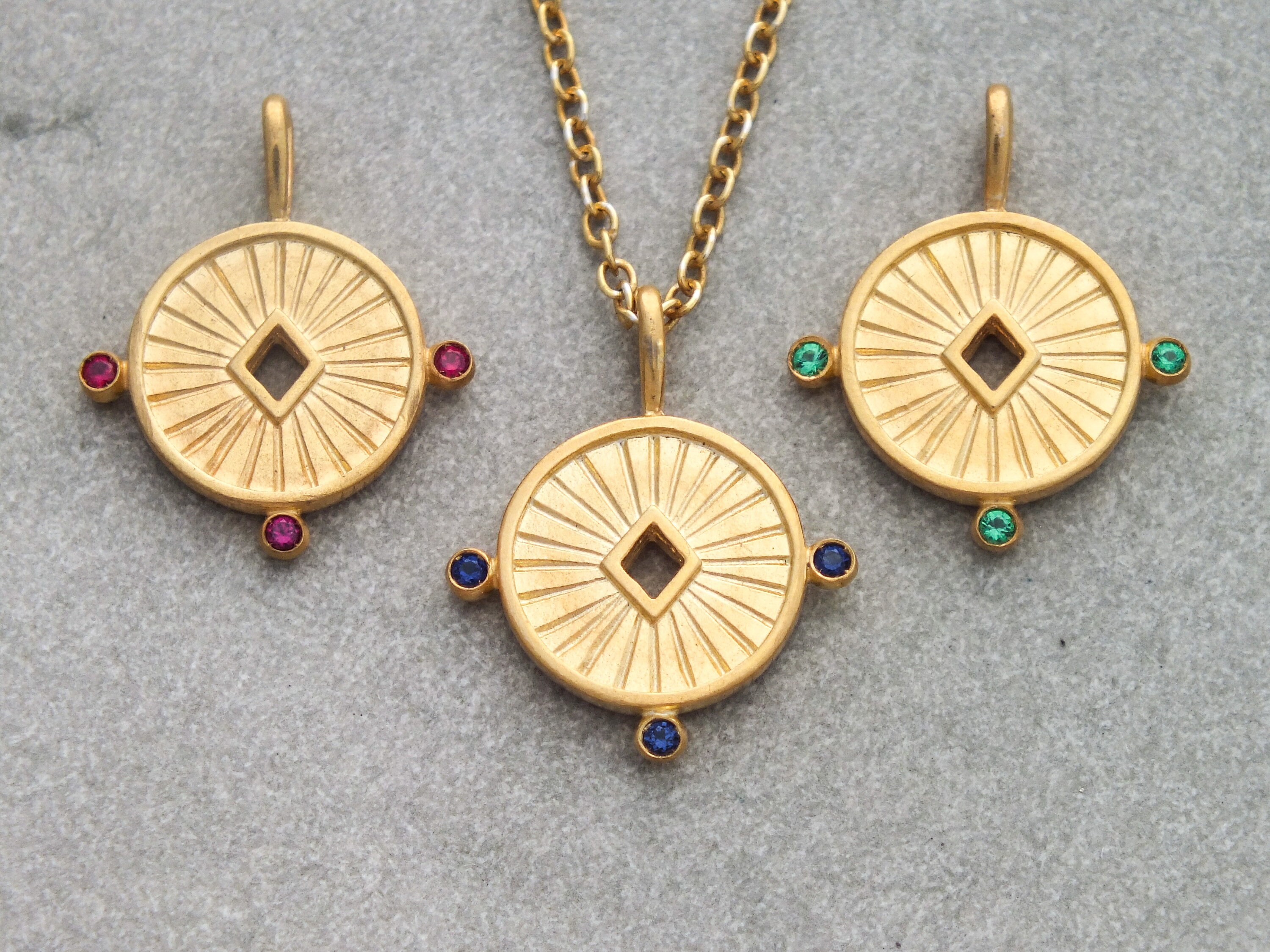 Aurelia Waterproof Gold Oval Pendant Necklace main image 1