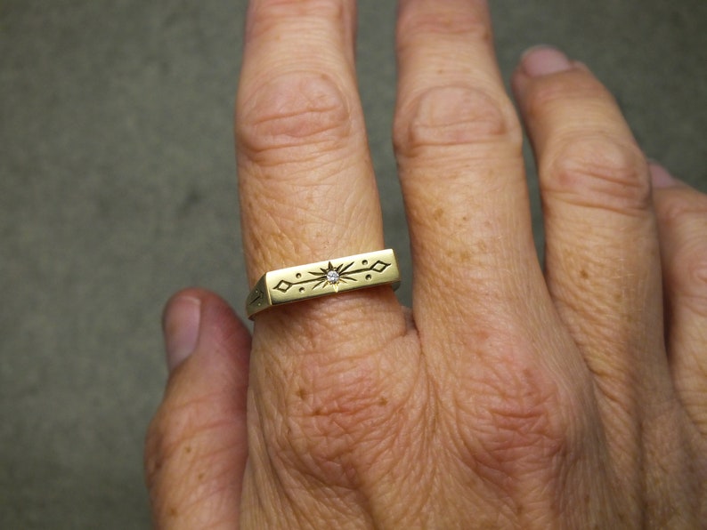 Signum diamond ring, 18k gold signet ring, intaglio ring, celestial ring, diamond signet ring, starburst diamond ring, engraved signet image 10