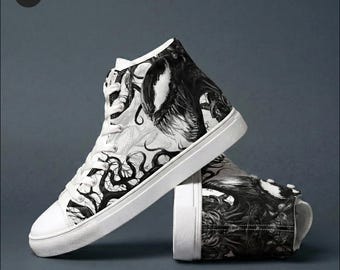 Sneakers alte personalizzate Symbiote da uomo / Scarpe in tela aliena bianche e nere / Streetwear in stile anime / Calzature da uomo gotiche e audaci