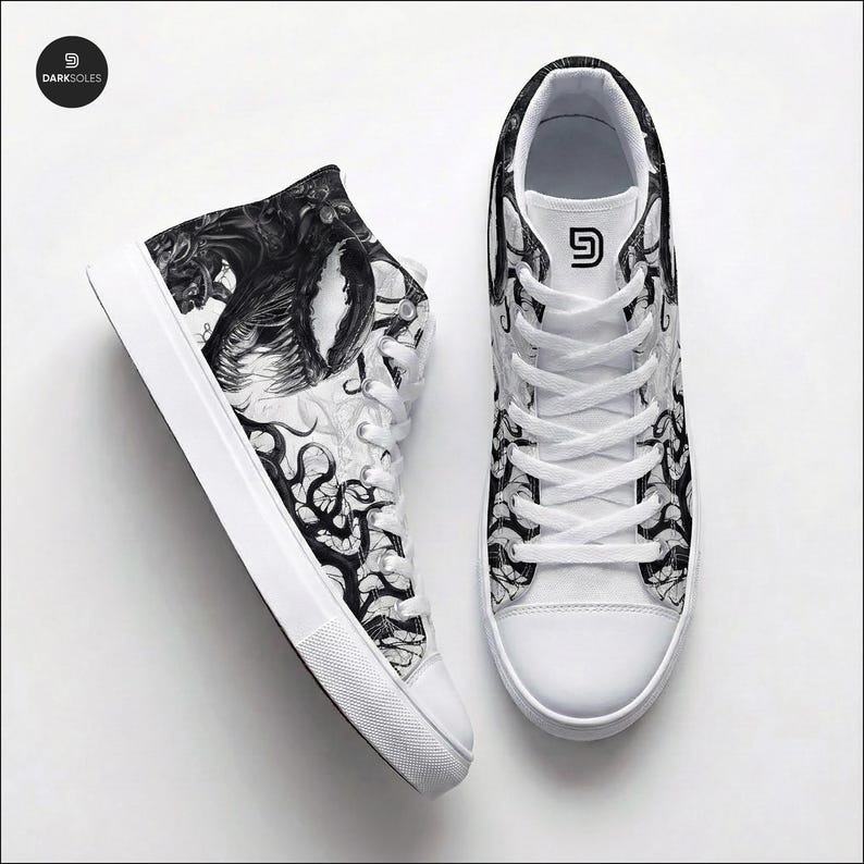 Sneakers alte personalizzate Symbiote da uomo / Scarpe in tela aliena bianche e nere / Streetwear in stile anime / Calzature da uomo gotiche e audaci immagine 2