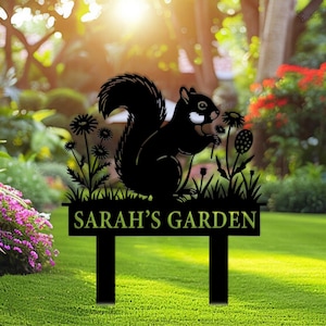Personalized Garden Sign with Squirrel, Custom Animal Yard Stake, Yard decor gift, Personalized garden, Metal animal sign,Backyard name sign