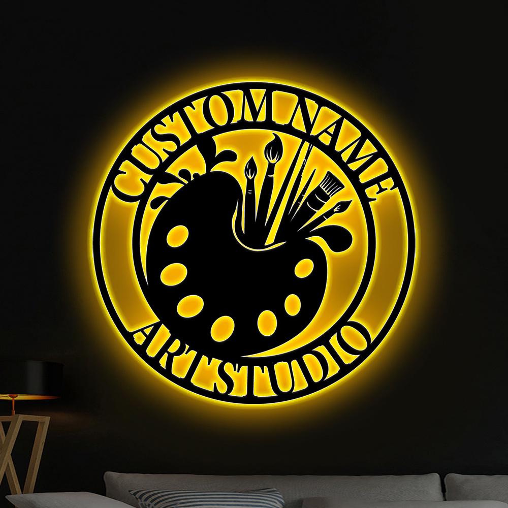 Letrero de metal con luz LED para estudio de arte personalizado, letrero con nombre de pintor personalizado, letrero con herramientas de pintor y suministros de arte, decoración de estudio de arte, regalo para amantes del dibujo