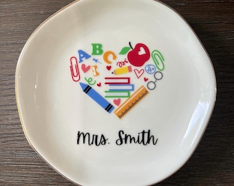 Plato de baratijas personalizado para maestros: plato de joyería blanco con borde dorado