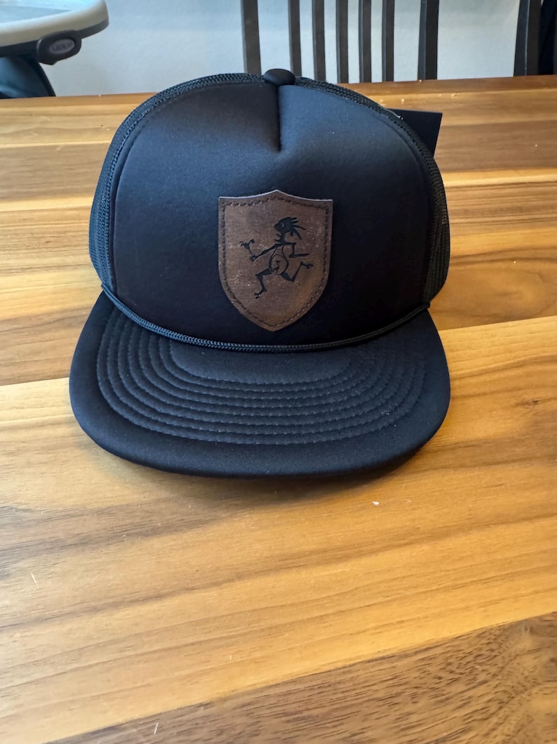 Gorra con parche de Note Eater imagen 1
