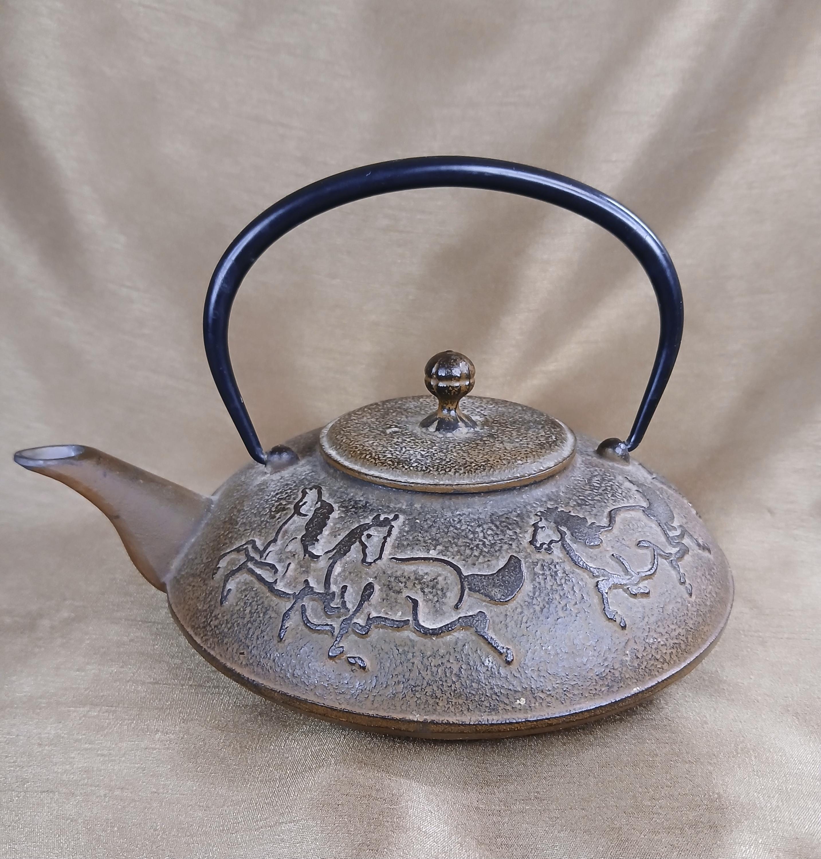 Blue Willow Tea Pot (YVO) (504) Blue Willow Tea Pot (YVO) (504)