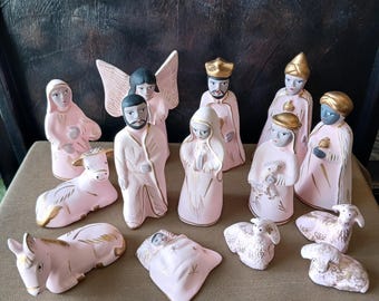 Vintage Mexican Tonala Folk Art Nativity Set, 14 pieces, Pink and Gold painted pottery