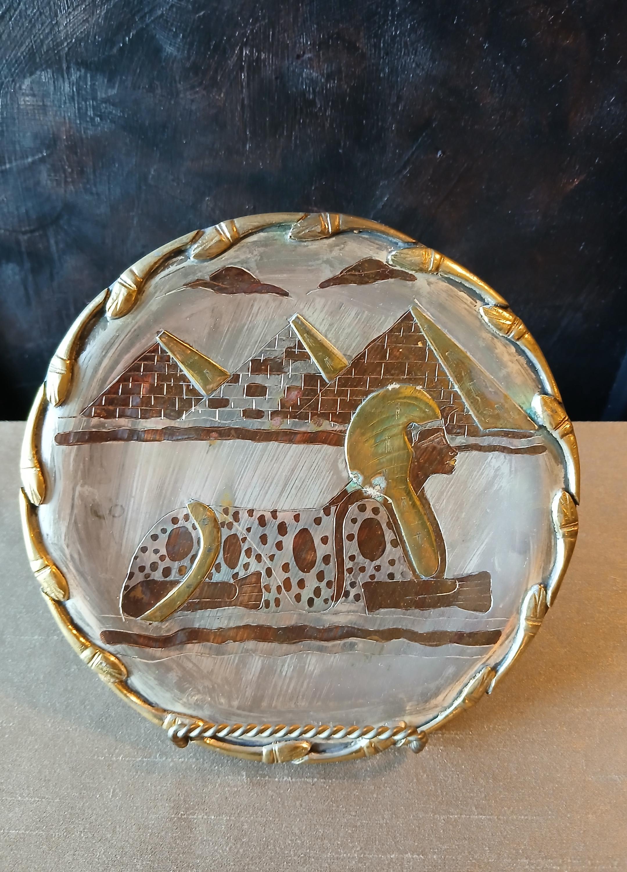 Vtg Egyptian Pyramid & Sphinx Plate, Handcrafted Mixed Metals, 8