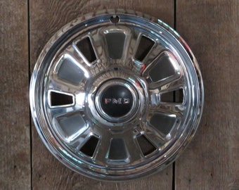 1967 Pontiac GTO Hubcap - Item No. 691