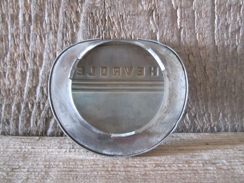 Vintage Chevrolet Pickup Horn Button Item No. 884 image 3