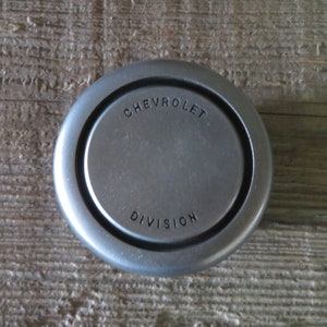 Chevrolet Truck Horn Button - Item No. 648