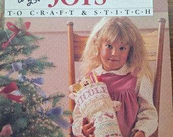 CHRISTMAS JOYS to Craft and Stitch Vintage 1985 Better Homes and Gardens