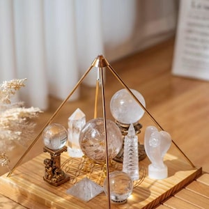 Vogel Pyramid Crystal Standing with Clear Quartz – Amplified Healing & Energy Flow
