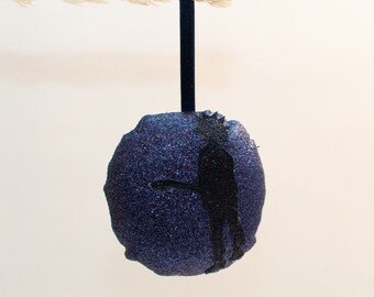 The Cure Glitter Deluxe Christmas Big Ball.