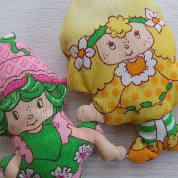 Vintage STRAWBERRY SHORTCAKE Lime Chiffon and Lemon Meringue mini stuffed dolls 1980s