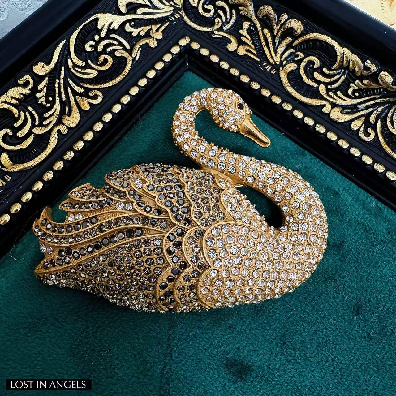 ヴィンテージの白鳥のブローチ - Etsy 日本