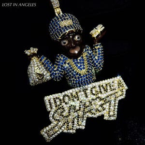 "Iced Out ""I DON'T GIVE A SHIFT"" Anhänger Halskette: Vergoldeter Hip Hop Schmuck."