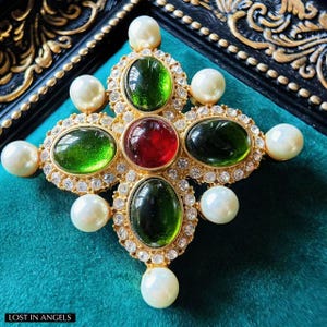 Vintage inspired Baroque Brooch: Ruby & Emerald Gemstone, Palace-Style Collar Pin