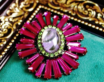Victorian Emerald Floral Brooch: Vintage Inspired Statement Pin