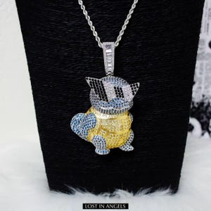 Collar con colgante de tortuga de dibujos animados de hip hop, dije de ardilla helado, cadena de acero inoxidable, joyería de anime de estilo urbano para hombres y mujeres.