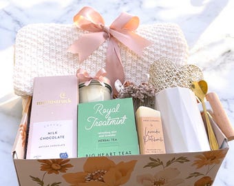 Comfort Gift Box: Cozy Blanket, Tea, Chocolate, Candle & Mug, Mother's Day Gift, Gift for Her, Elegant Comfort Box