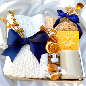 Cozy Gift Box: Blanket, Mug, Honey, Tea - Mother&#39;s Day Care Package