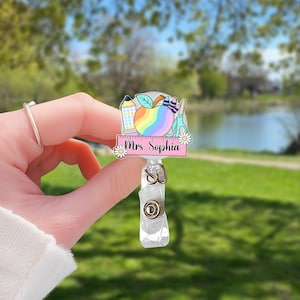 Personalized Teacher Badge Reel, Cute Rainbow Apple & School Supplies Design, Custom Name Badge Holder for Teachers, Nurses, and Staff
