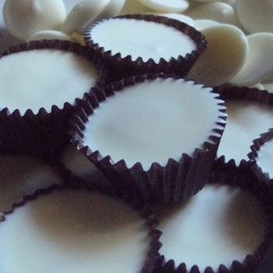 15 White Chocolate Peanut Butter Cups image 2