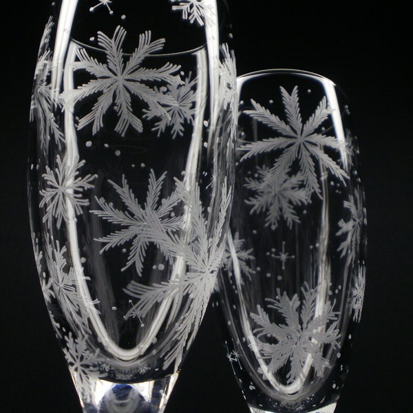 Floating Flakes .Two Hand Engraved Champagne Flutes . Engraved Crystal Glass . Holiday Stemware . Winter Weddings