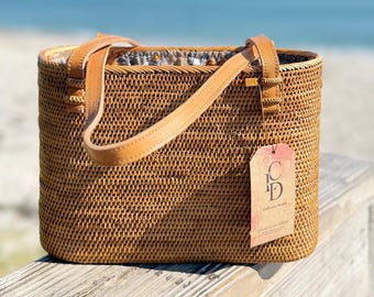 Ata Grass Tote Bag with Batik Lining – Handwoven Bali Rattan, Leather Shoulder Strap