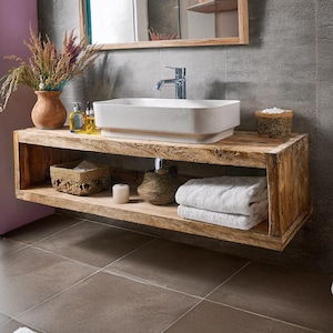 Solide rustikale Badezimmer Eitelkeit - Kundenspezifisches handgefertigtes Bauernhaus Kleine Live Edge zurückgefordert und Scheunenholz Eitelkeiten - Einzigartiges Design - Wohnkultur