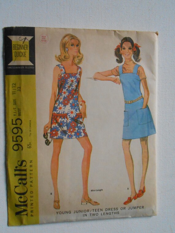 Vintage 60s Mod Square Neck Jumper 