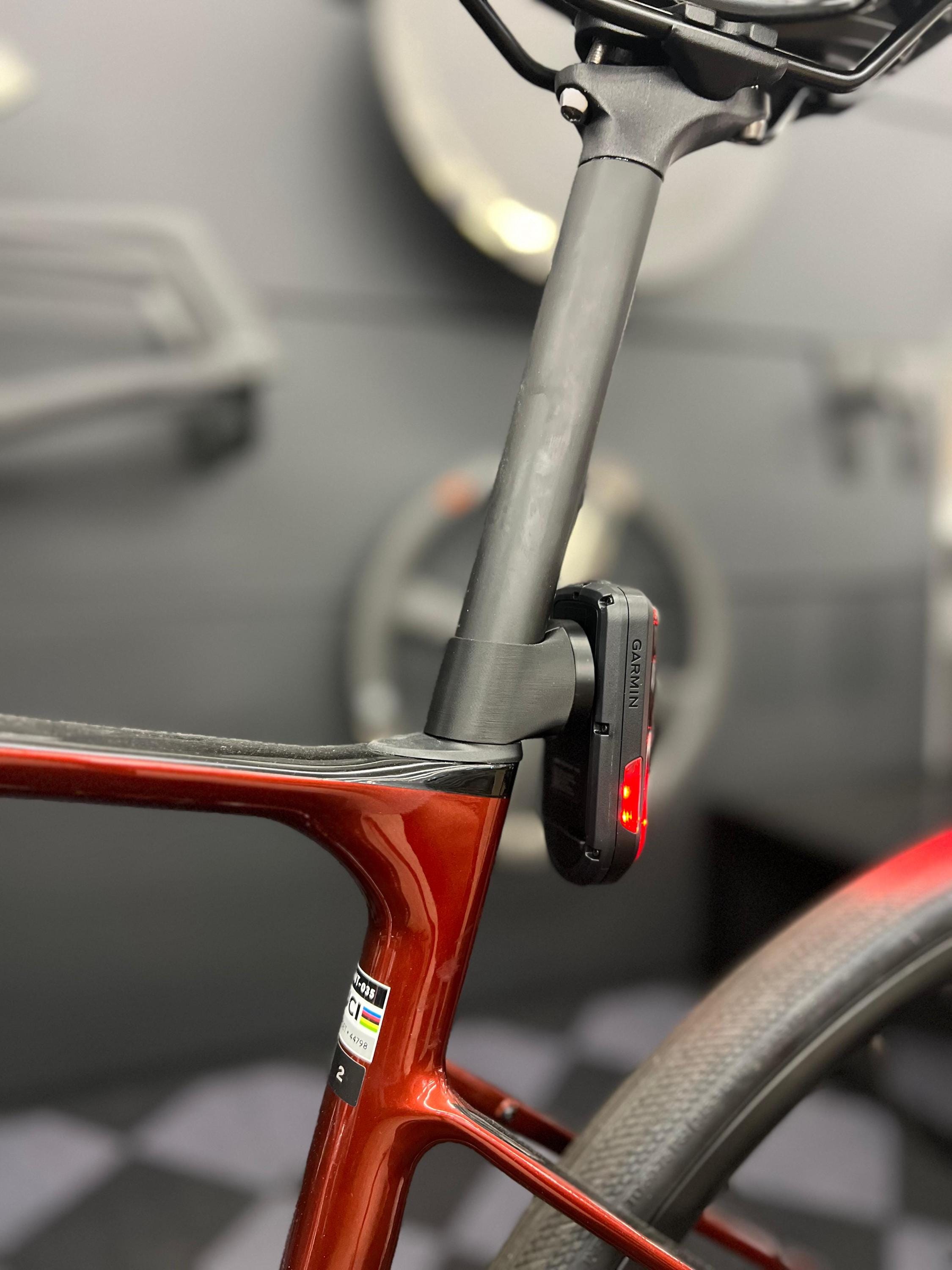 Support/fixation pour radar Giant Defy - Garmin Varia | Bryton Gardia ...