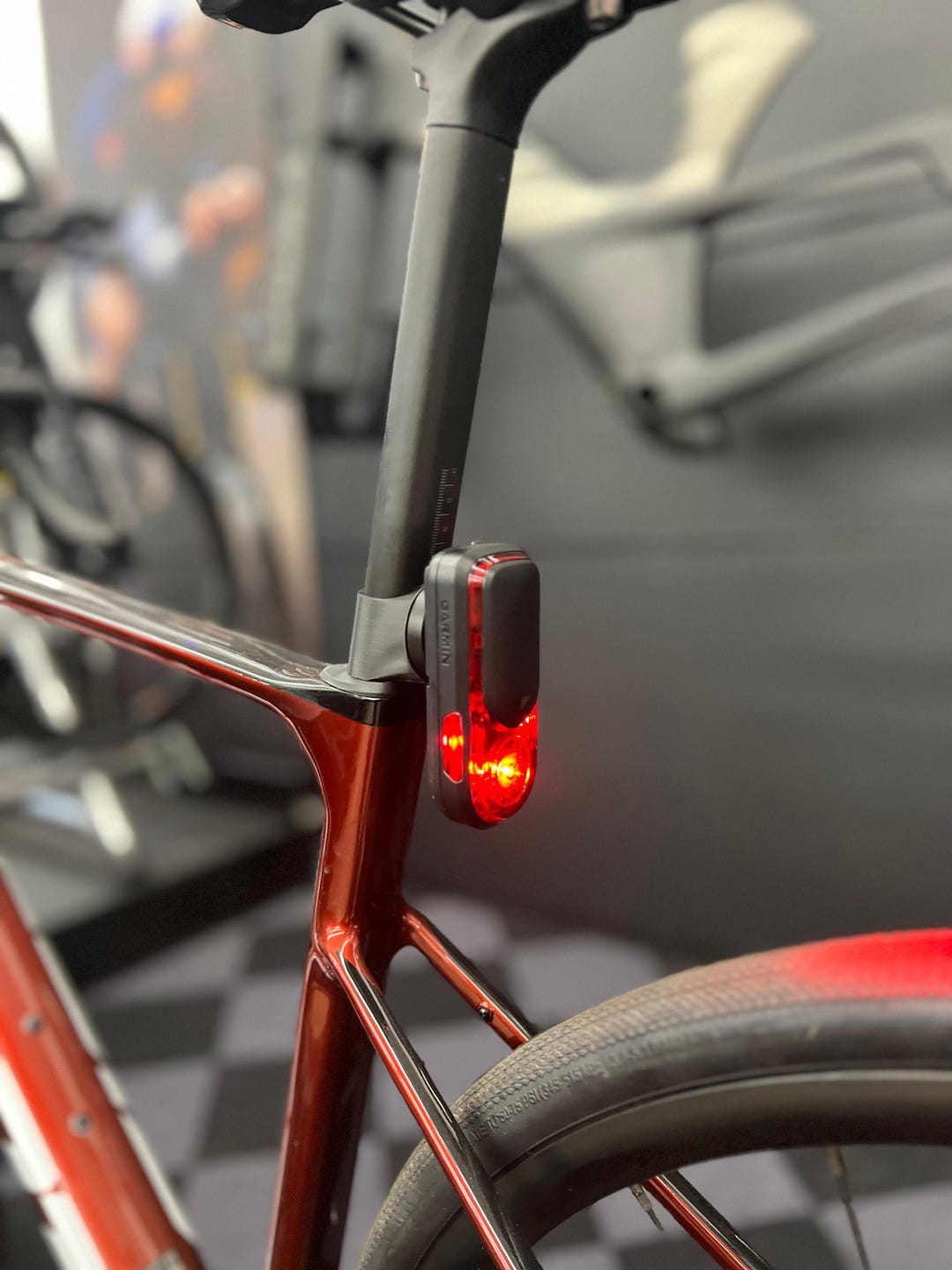 Support/fixation pour radar Giant Defy - Garmin Varia | Bryton Gardia ...