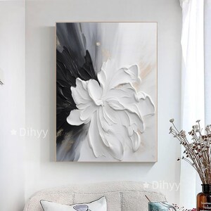 Grand art floral beige, art mural texturé 3D, fleur noir blanc, art abstrait floral, texture peinture texturée, décoration murale florale minimaliste