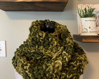 Green Chunky Knit Cowl - Infinity Scarf - Figure 8 Scarf - Hand Knit - Wool - Scarf - Soft Wool Scarf- Outlander Knit Scarf - Army Green