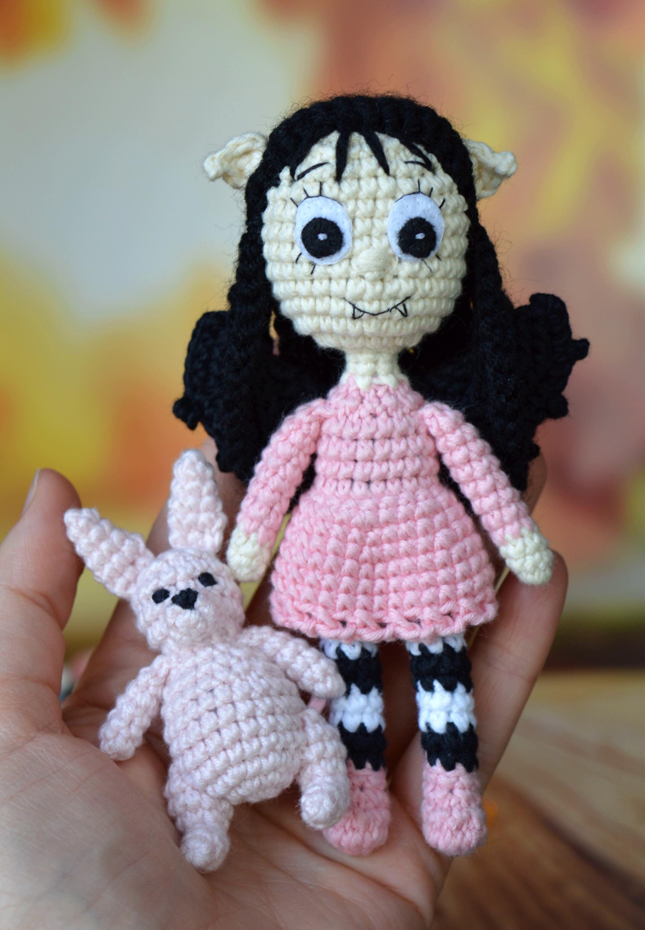 Isadora Moon, Mirabelle, Emerald, Honeyblossom, Vampire Doll, Pink