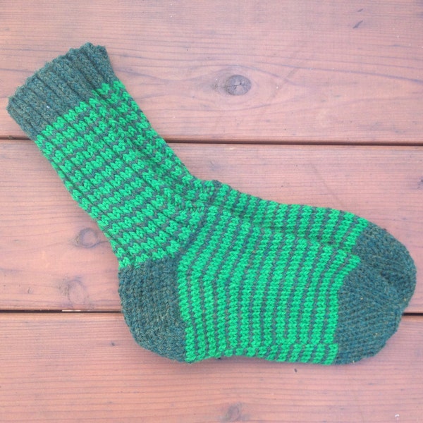 Green striped knit socks US women's size 6 - 8.5